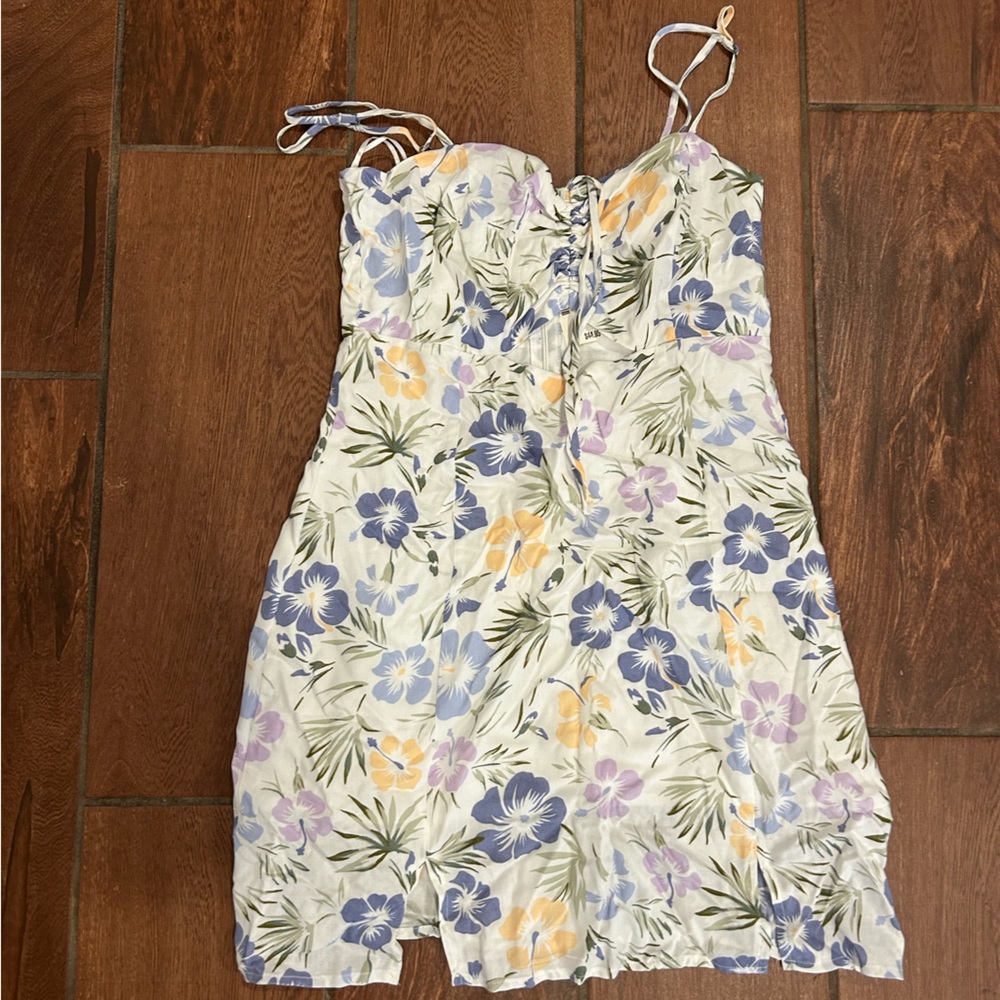 BNWT Aeropostale keyhole dress size M